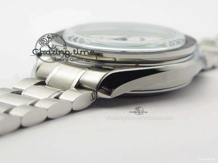 0516 Efficient Speedmaster JHF SS Snoopy Award 45th Anniversary White dial On SS Bracelet 8239